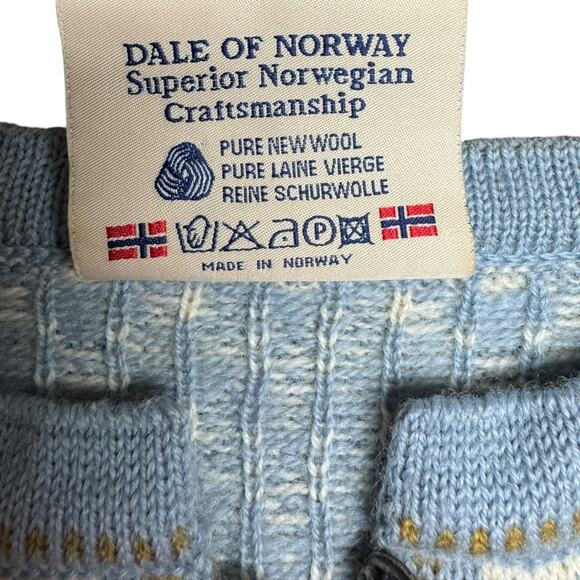 Dale of Norway Cardigan Blue White Wool Nordic Fair Isle Knit Sweater Sz Medium - Picture 10 of 10